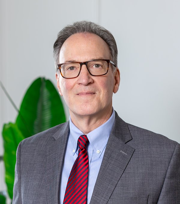 Portrait of Dan Beerck