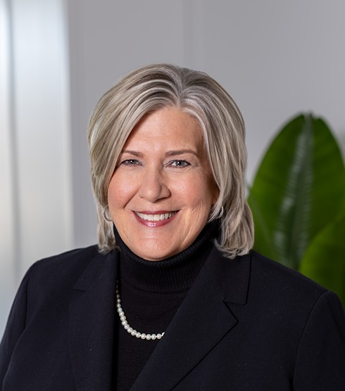 Portrait of Lori Andrews